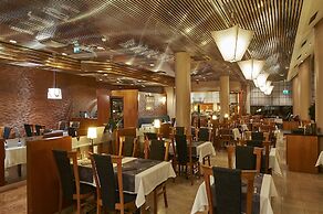 Holiday Inn Helsinki - Vantaa Airport by IHG