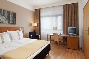 Holiday Inn Helsinki - Vantaa Airport by IHG