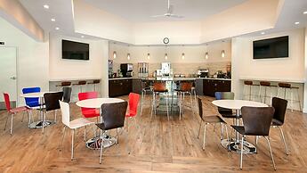 The Encinitan Hotel & Suites