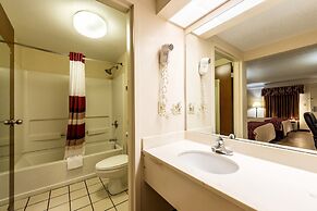 Red Roof Inn & Suites Clinton, TN