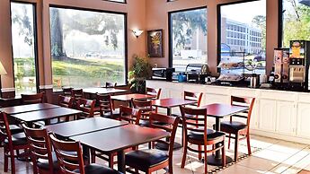 Howard Johnson by Wyndham Beaufort/Parris Island