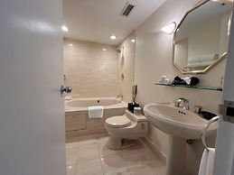 Cambridge Suites Toronto