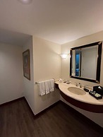 Cambridge Suites Toronto