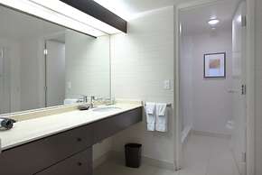 Cambridge Suites Toronto