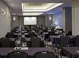 Cambridge Suites Toronto