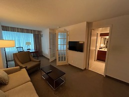 Cambridge Suites Toronto