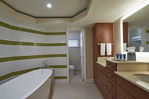 Edgewater Beach Hotel