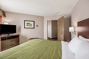 Quality Inn & Suites Lawrence - University Area