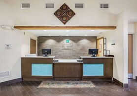 Quality Inn & Suites Lawrence - University Area