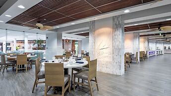 Holiday Inn Resort Panama City Beach by IHG