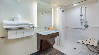 Holiday Inn Resort Panama City Beach by IHG
