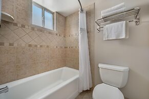 Best Western Plus King's Inn & Suites