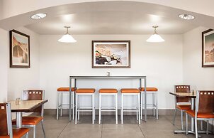 Best Western Plus King's Inn & Suites