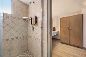 Best Western Plus King's Inn & Suites
