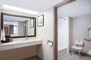 Best Western Plus King's Inn & Suites