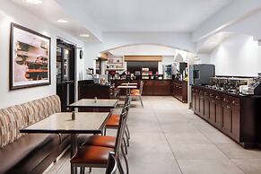 Best Western Plus King's Inn & Suites