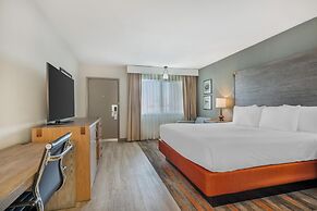 Best Western Plus King's Inn & Suites