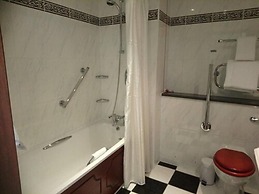 Macdonald Pittodrie House