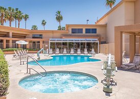 WorldMark Palm Springs - Plaza Resort and Spa