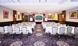 Courtyard by Marriott Boston Logan Airport