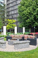 Courtyard by Marriott Boston Logan Airport