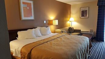 Econo Lodge Inn & Suites