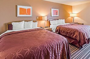 Econo Lodge Inn & Suites