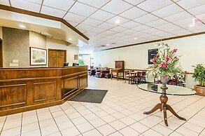 Econo Lodge Inn & Suites