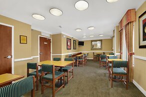 Baymont By Wyndham Gainesville I-75