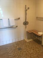 Kings Inn Anaheim at the Park & Convention Center