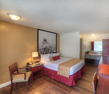 Kings Inn Anaheim at the Park & Convention Center