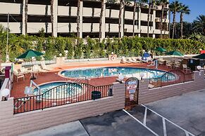 Kings Inn Anaheim at the Park & Convention Center