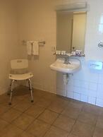 Kings Inn Anaheim at the Park & Convention Center