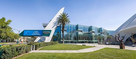 Kings Inn Anaheim at the Park & Convention Center