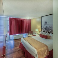 Kings Inn Anaheim at the Park & Convention Center