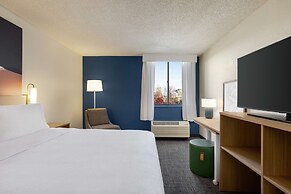 Spark by Hilton Germantown Washington DC North