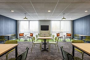 Spark by Hilton Germantown Washington DC North