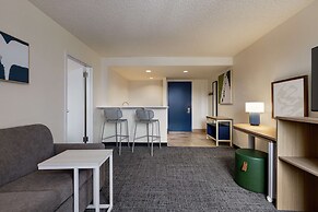 Spark by Hilton Germantown Washington DC North