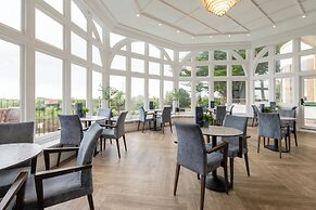 Bournemouth Carlton Hotel by Belvilla