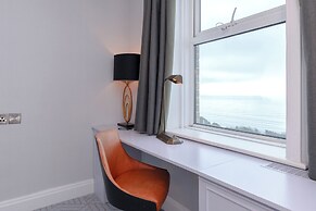 Bournemouth Carlton Hotel by Belvilla