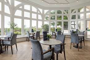 Bournemouth Carlton Hotel by Belvilla