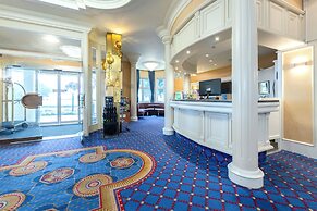 Bournemouth Carlton Hotel by Belvilla