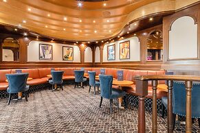 Bournemouth Carlton Hotel by Belvilla
