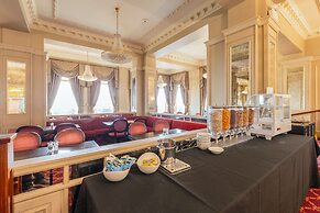 Bournemouth Carlton Hotel by Belvilla