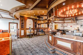 Bournemouth Carlton Hotel by Belvilla