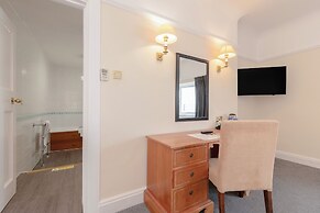 Bournemouth Carlton Hotel by Belvilla