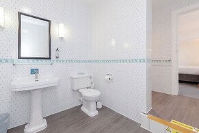 Bournemouth Carlton Hotel by Belvilla