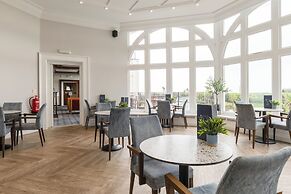 Bournemouth Carlton Hotel by Belvilla
