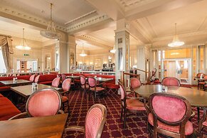 Bournemouth Carlton Hotel by Belvilla