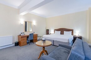 Bournemouth Carlton Hotel by Belvilla